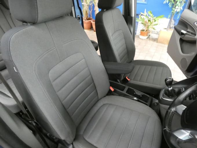 2025 Ford Grand Tourneo Connect