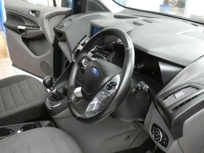 2025 Ford Grand Tourneo Connect