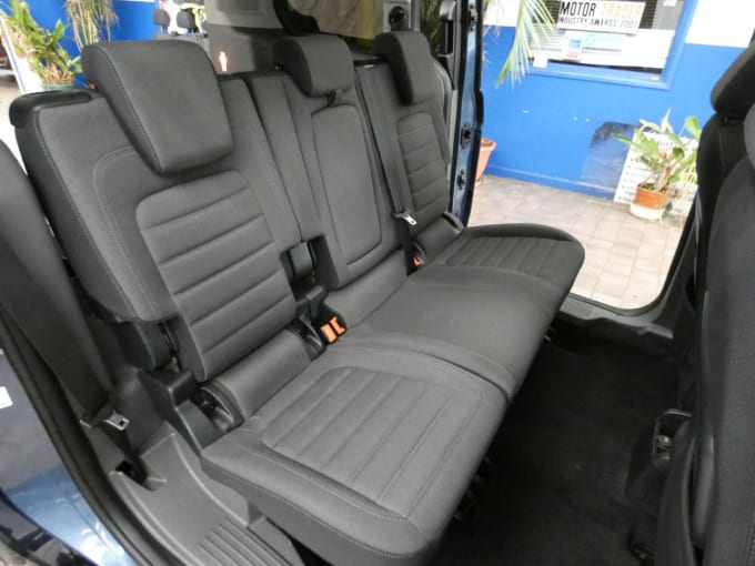 2025 Ford Grand Tourneo Connect