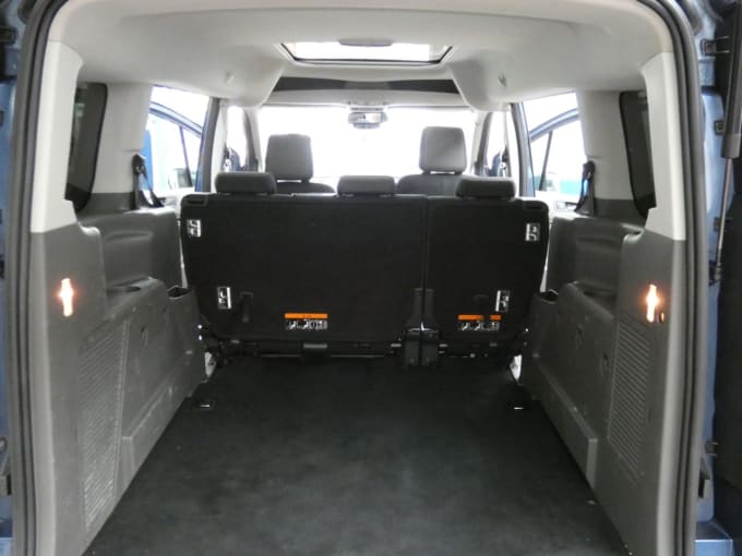 2025 Ford Grand Tourneo Connect