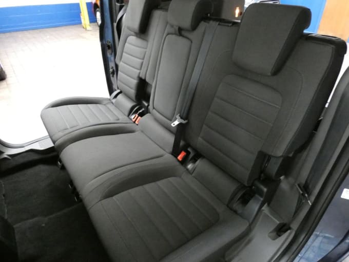 2025 Ford Grand Tourneo Connect