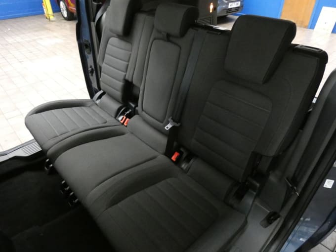 2025 Ford Grand Tourneo Connect