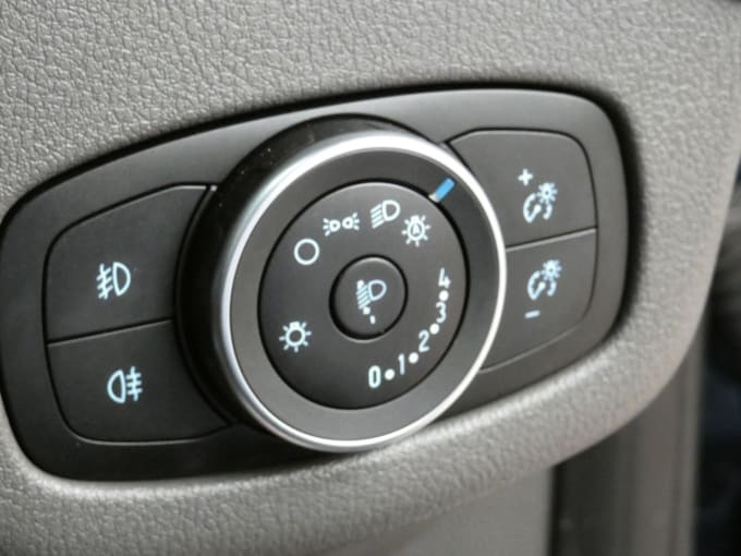 2025 Ford Grand Tourneo Connect