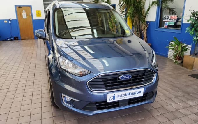 2025 Ford Grand Tourneo Connect