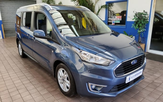 2025 Ford Grand Tourneo Connect