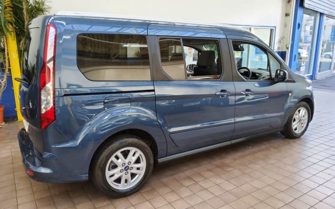 2025 Ford Grand Tourneo Connect
