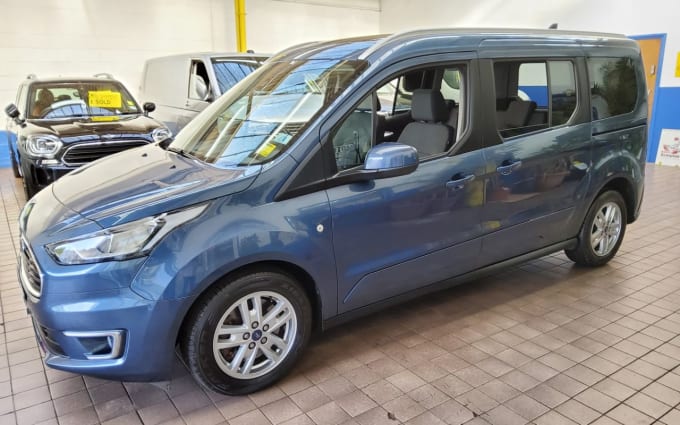 2025 Ford Grand Tourneo Connect