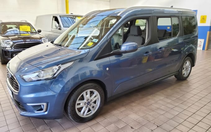 2025 Ford Grand Tourneo Connect
