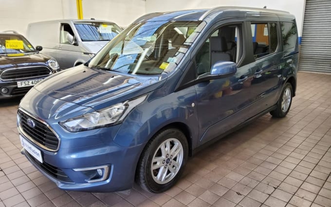 2025 Ford Grand Tourneo Connect