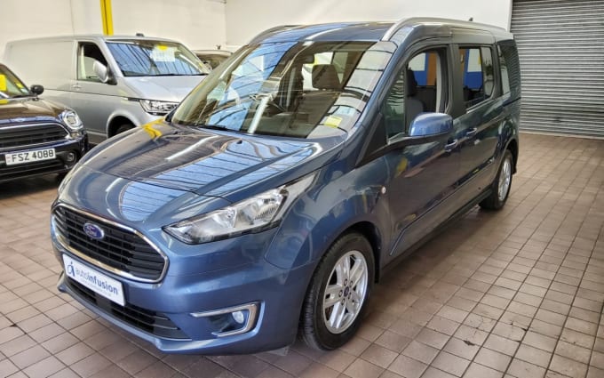2025 Ford Grand Tourneo Connect