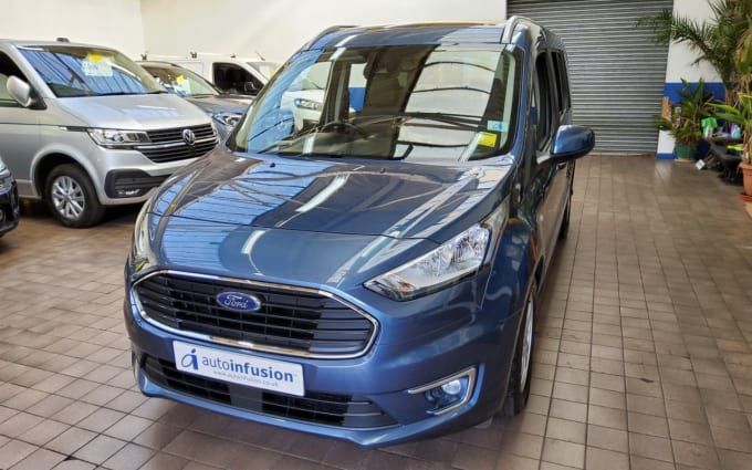 2025 Ford Grand Tourneo Connect