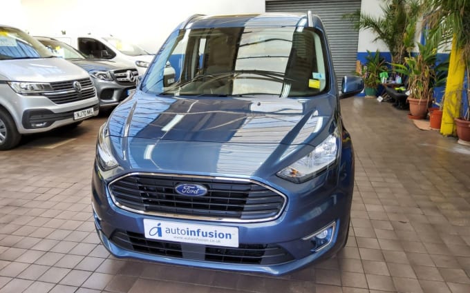 2025 Ford Grand Tourneo Connect