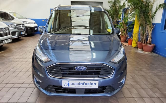 2025 Ford Grand Tourneo Connect