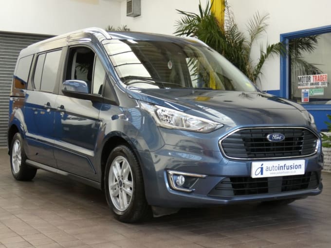 2025 Ford Grand Tourneo Connect
