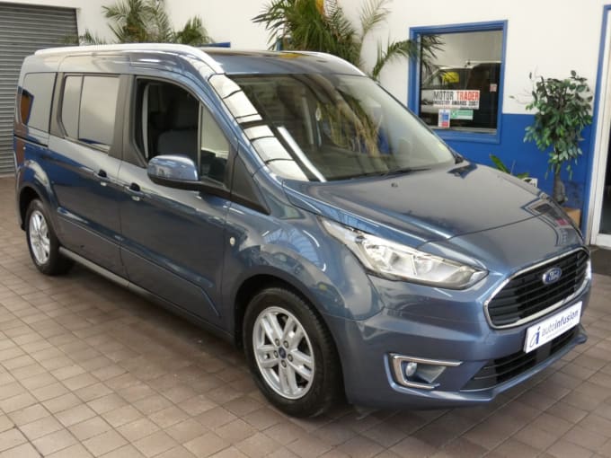 2025 Ford Grand Tourneo Connect