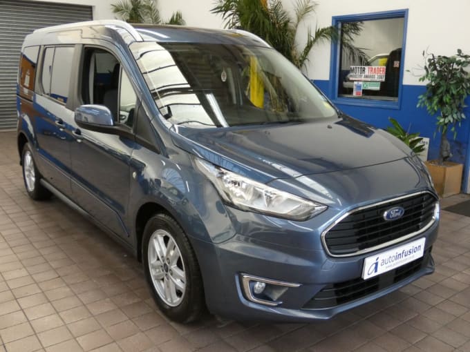 2025 Ford Grand Tourneo Connect