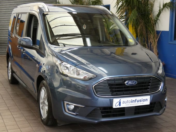 2025 Ford Grand Tourneo Connect