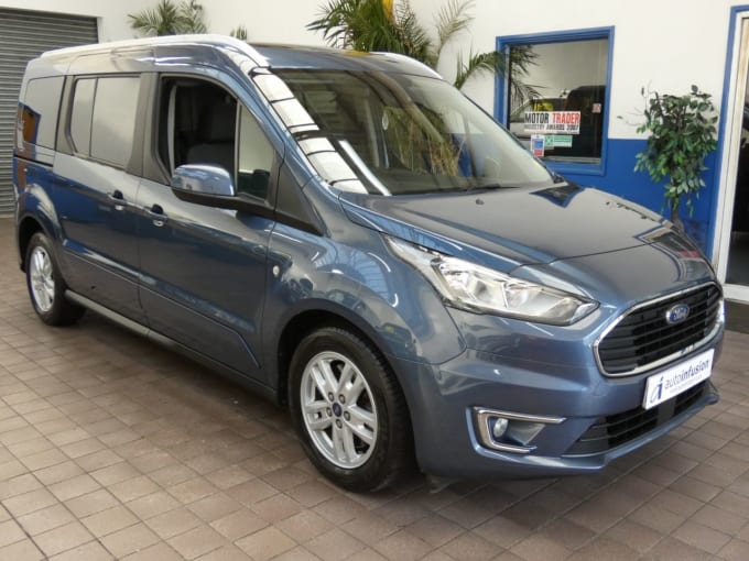 2025 Ford Grand Tourneo Connect