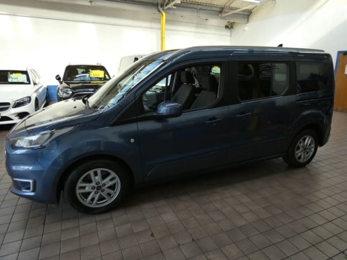 2025 Ford Grand Tourneo Connect