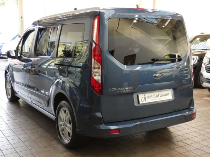 2025 Ford Grand Tourneo Connect