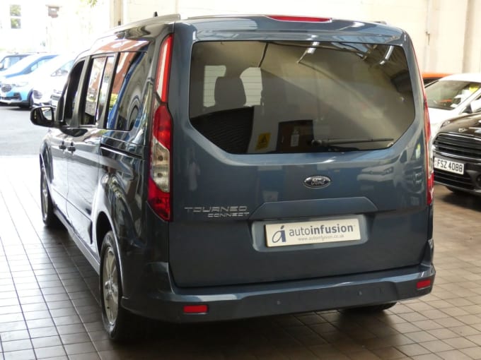 2025 Ford Grand Tourneo Connect