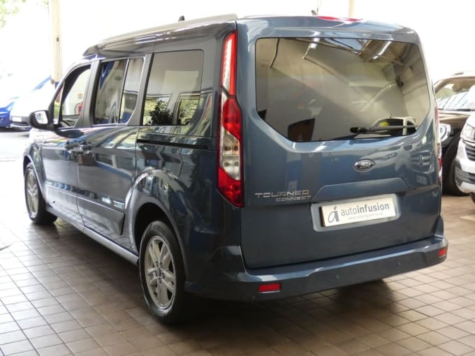 2025 Ford Grand Tourneo Connect