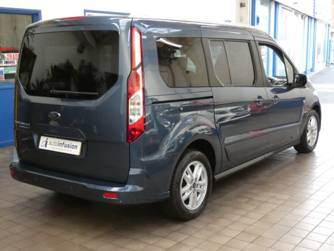 2025 Ford Grand Tourneo Connect