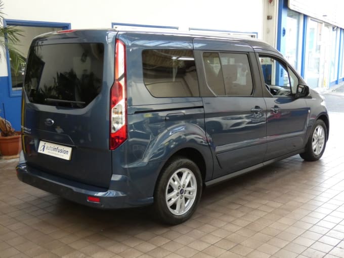 2025 Ford Grand Tourneo Connect