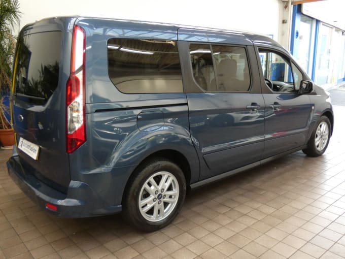 2025 Ford Grand Tourneo Connect