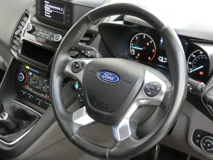 2025 Ford Grand Tourneo Connect