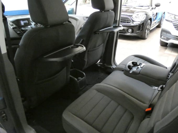 2025 Ford Grand Tourneo Connect