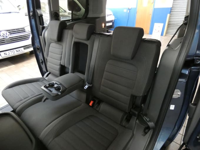 2025 Ford Grand Tourneo Connect