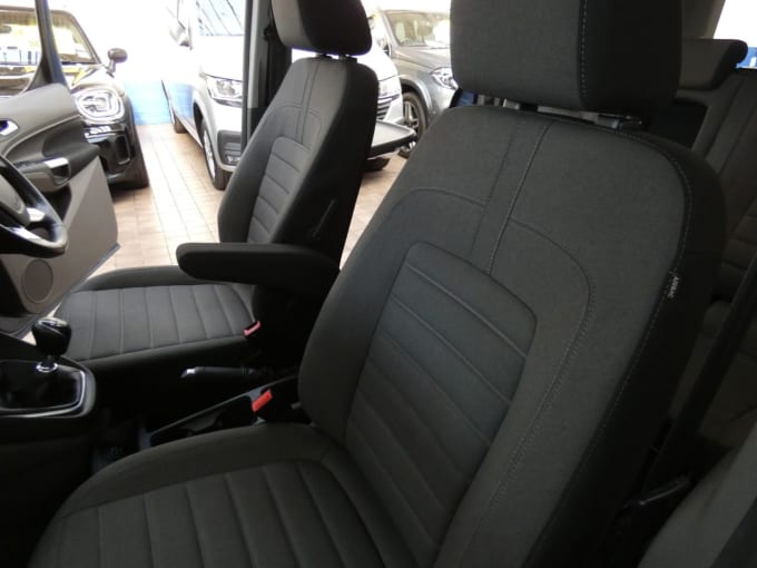 2025 Ford Grand Tourneo Connect