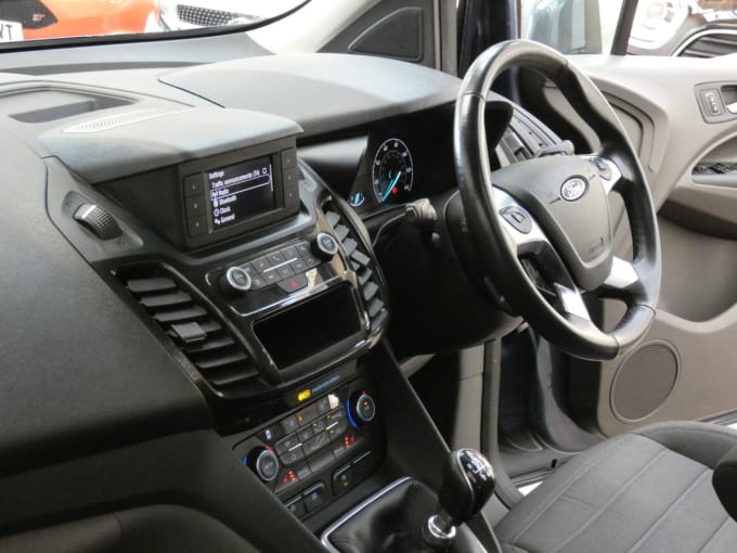 2025 Ford Grand Tourneo Connect