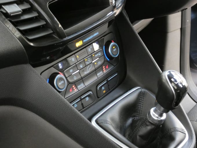2025 Ford Grand Tourneo Connect