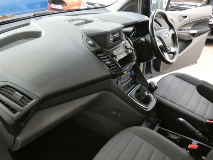 2025 Ford Grand Tourneo Connect