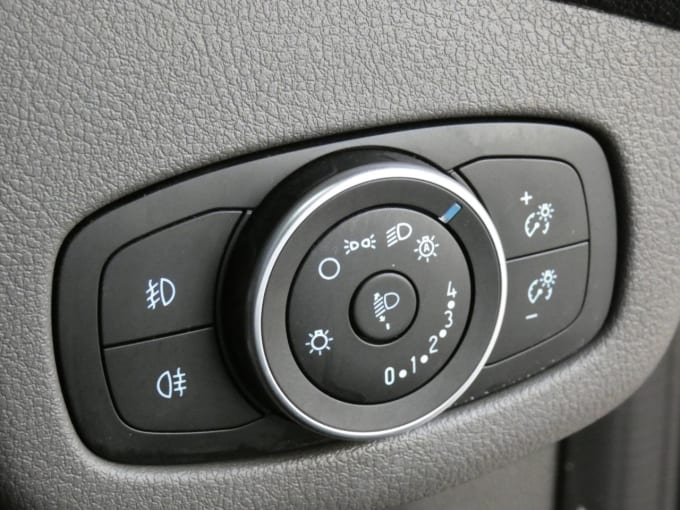 2025 Ford Grand Tourneo Connect