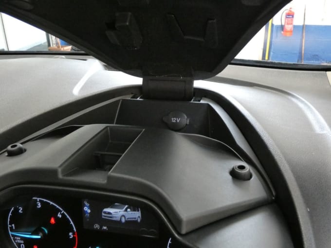 2025 Ford Grand Tourneo Connect