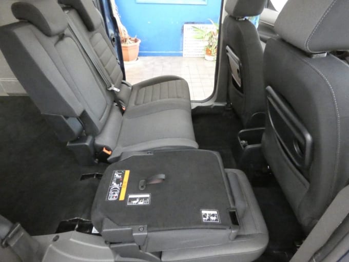 2025 Ford Grand Tourneo Connect