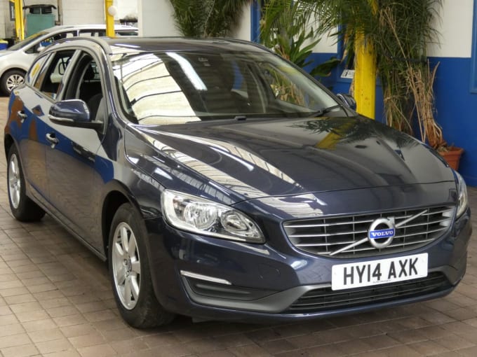 2025 Volvo V60