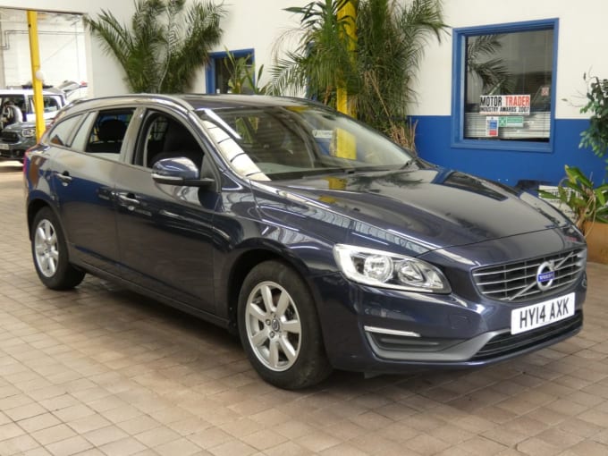 2025 Volvo V60