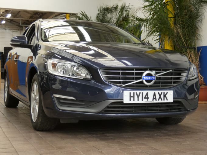 2025 Volvo V60