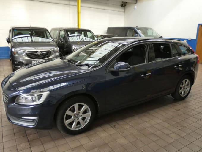 2025 Volvo V60
