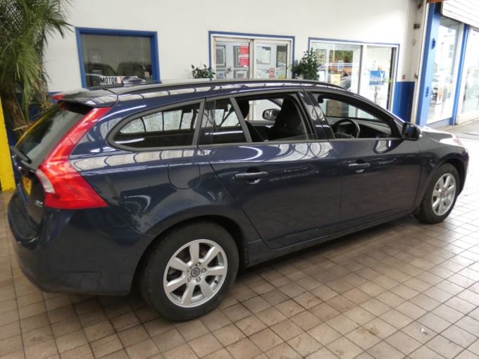 2025 Volvo V60