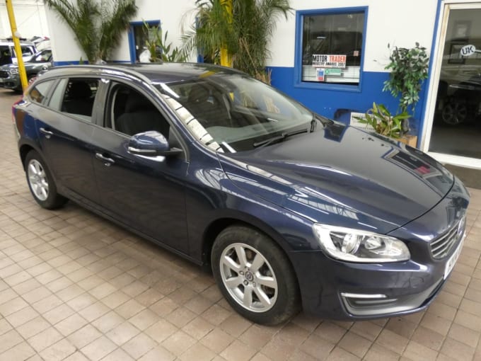 2025 Volvo V60