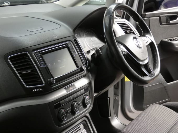2025 Volkswagen Sharan