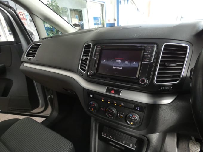 2025 Volkswagen Sharan