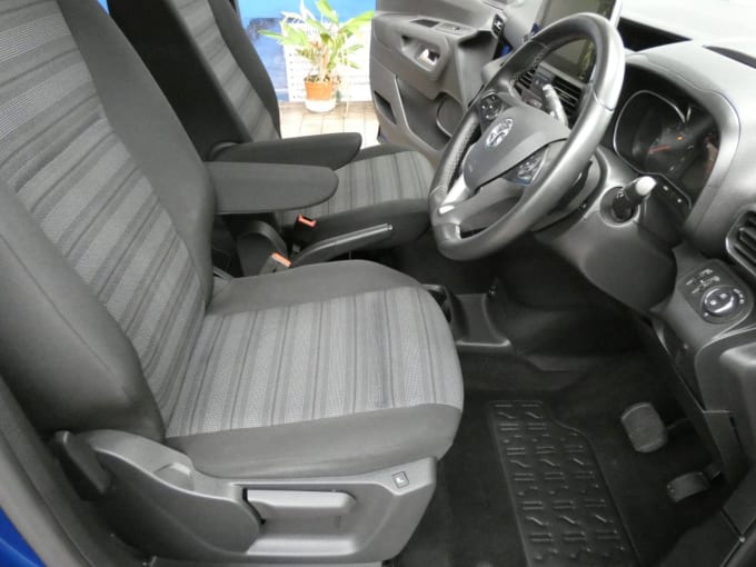 2025 Vauxhall Combo Life