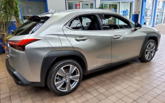 2025 Lexus Ux