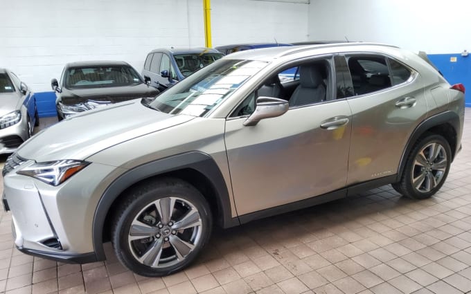 2025 Lexus Ux